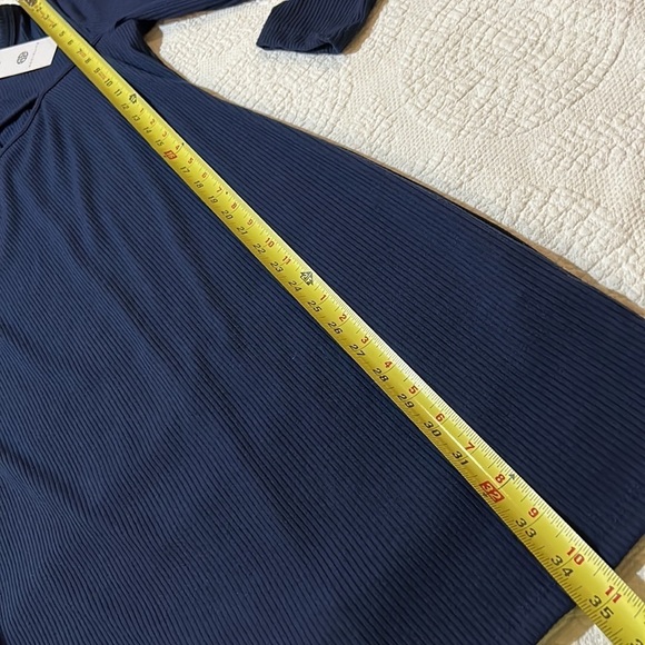 Socialite Ribbed Dress Front Cut-Out. Large. NWT - Picture 7 of 10